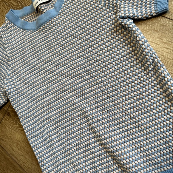 •Zara• Knit Textured Top - Picture 4 of 7